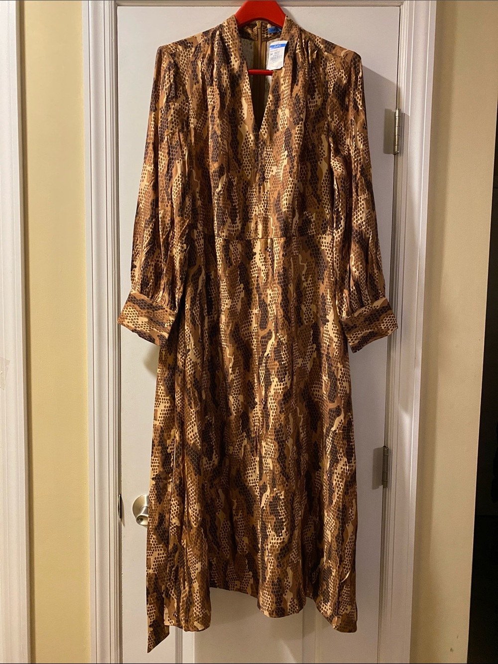 J. McLaughin Silk Stretch Blend Beautiful Dress NWT